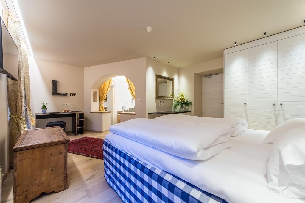 Adler Suite & Stube Niederdorf Buitenkant foto