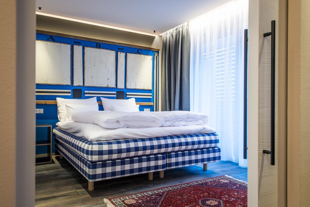 Adler Suite & Stube Niederdorf Buitenkant foto